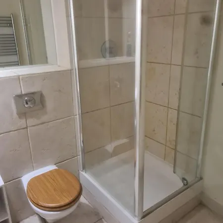 Veronica's Leeds (West Yorkshire)